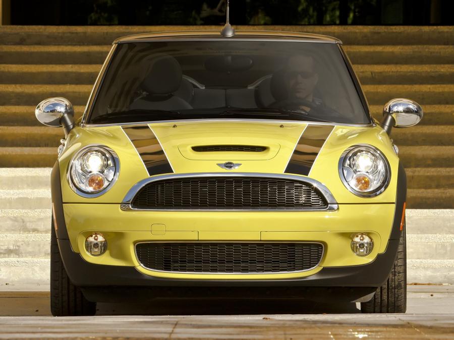  Mini Cooper S Cabrio 2009 года  (US) (фото 5 из 19)